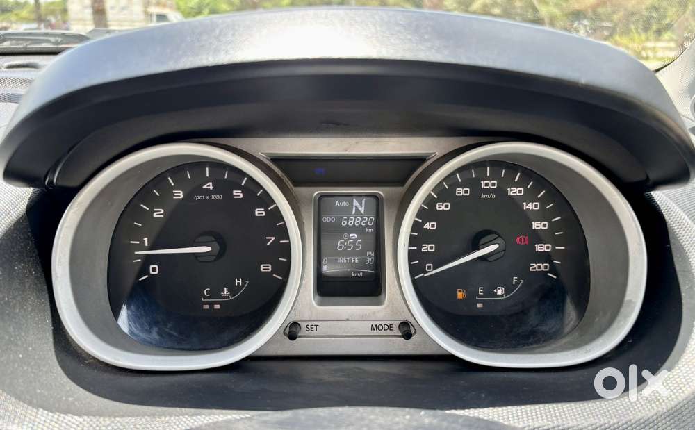 Tata Tiago Xza, 2017, Petrol