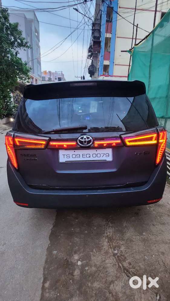 Innova Crysta Automatic 2016 Less Driven