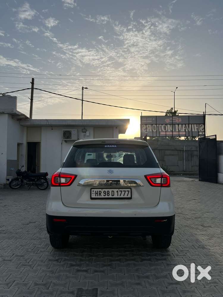 Maruti Suzuki Brezza 1.5 Vxi Smart Hybrid, 2022, Petrol