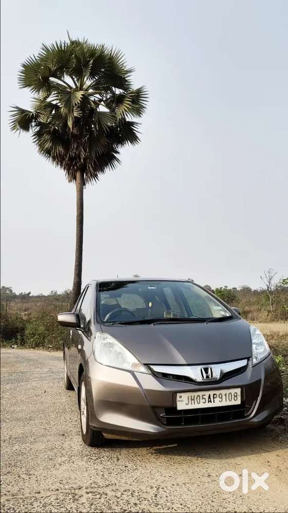 Honda Jazz 2012 Petrol Well Maintained (doctor Driven)