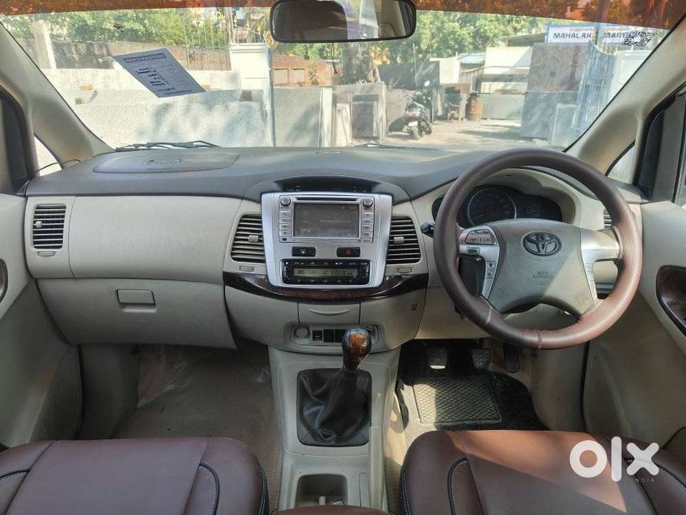 Toyota Innova 2.0 Vx (petrol) 8 Seater Bs Iv, 2014, Diesel
