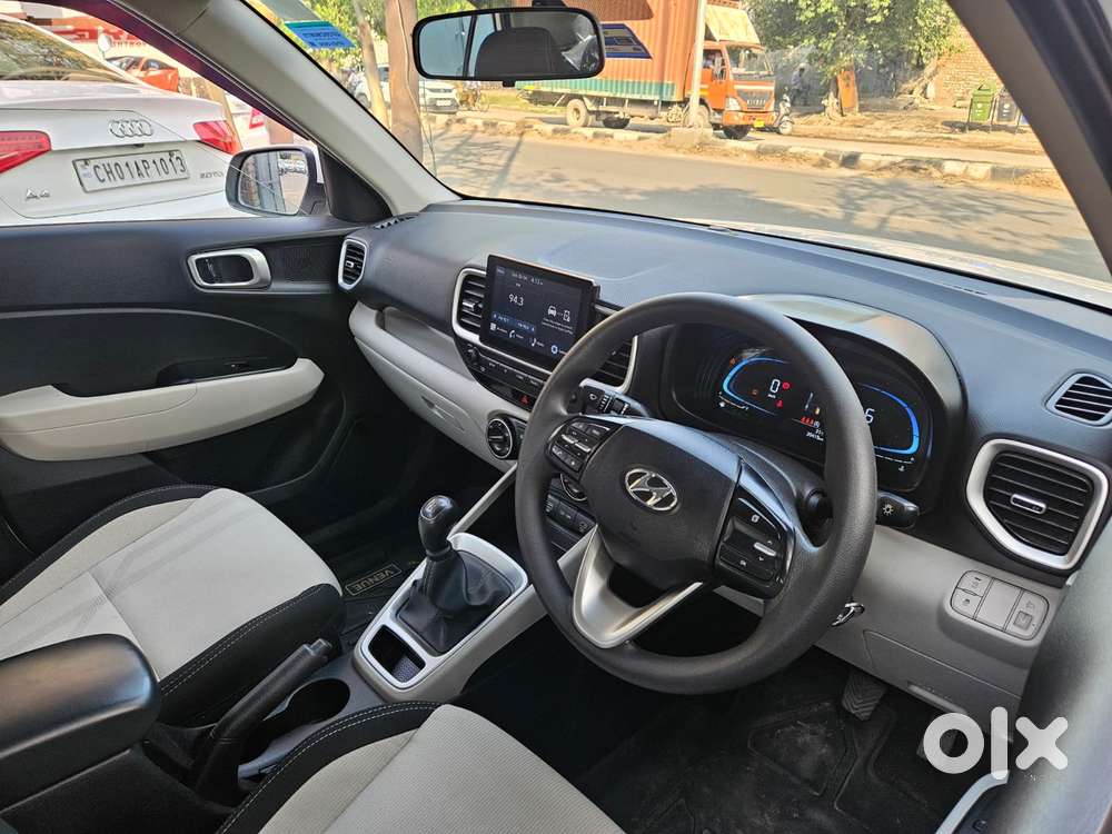 Hyundai Venue S 1.2 Petrol, 2024, Petrol