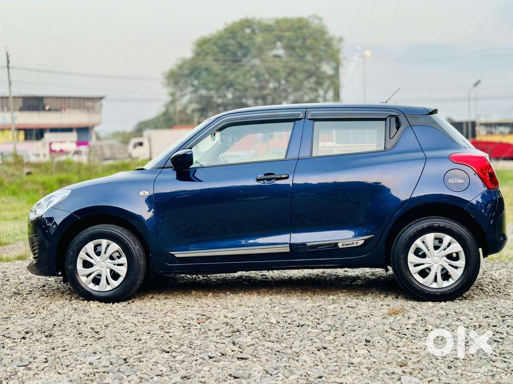 Maruti Suzuki Swift Lxi Option, 2022, Petrol