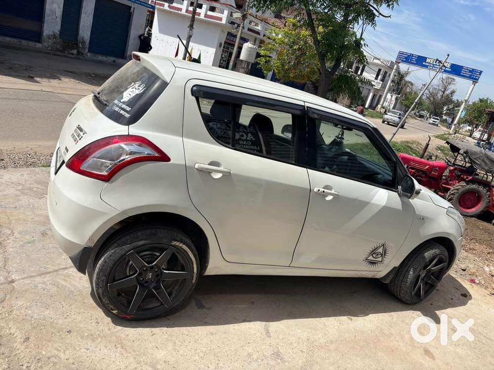Maruti Suzuki Swift 2015 Petrol Well Maintained