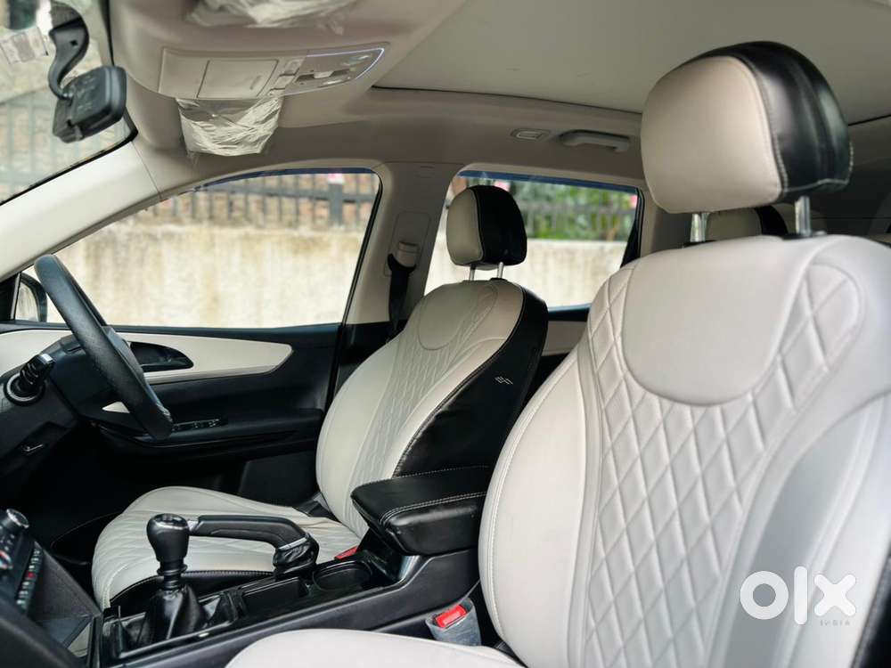 Mahindra Xuv700 2.2 Ax 5 Diesel Mt 7 Str, 2024, Diesel