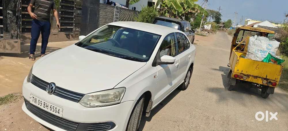 Vento Car 2011 Petrol