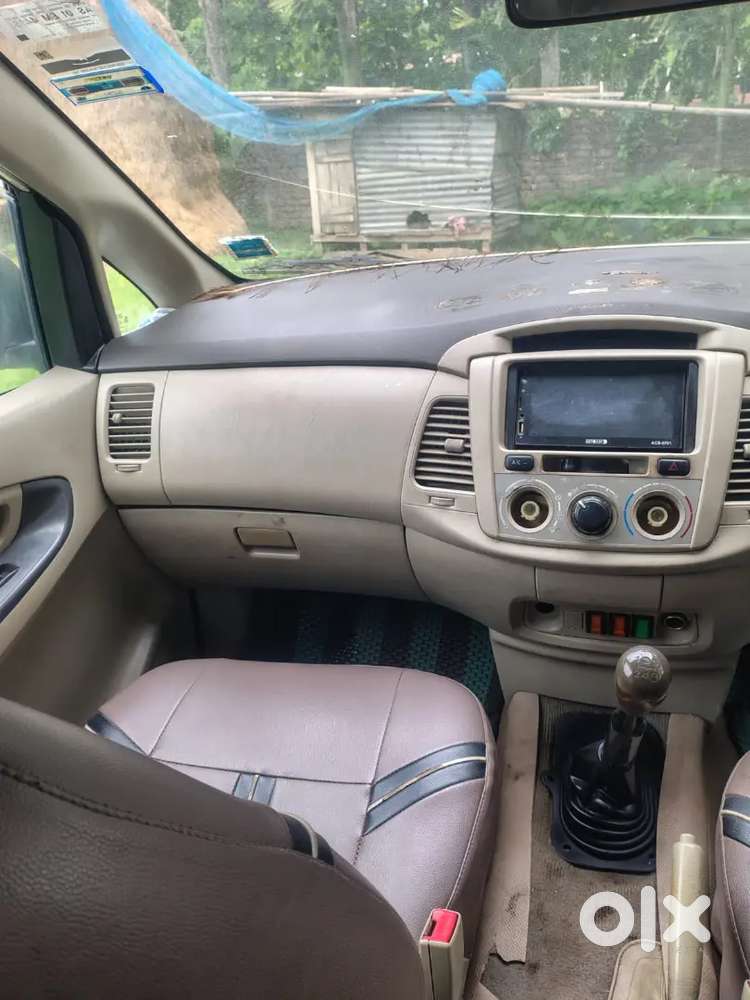 Toyota Innova 2014