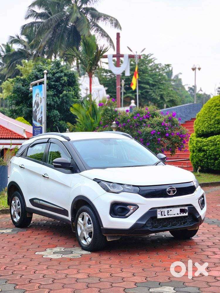 Tata Nexon 1.2 Revotron Xm (s), 2023, Diesel