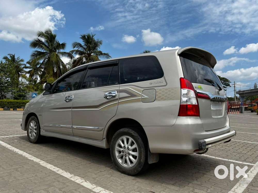 Toyota Innova Z 2015