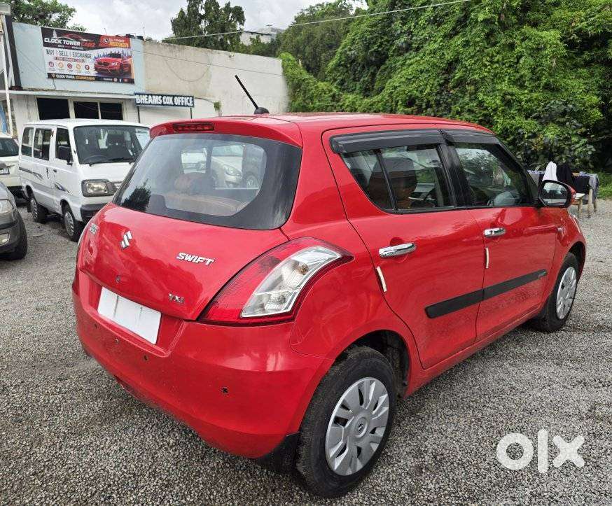Maruti Suzuki Swift Vxi + Manual, 2015, Petrol