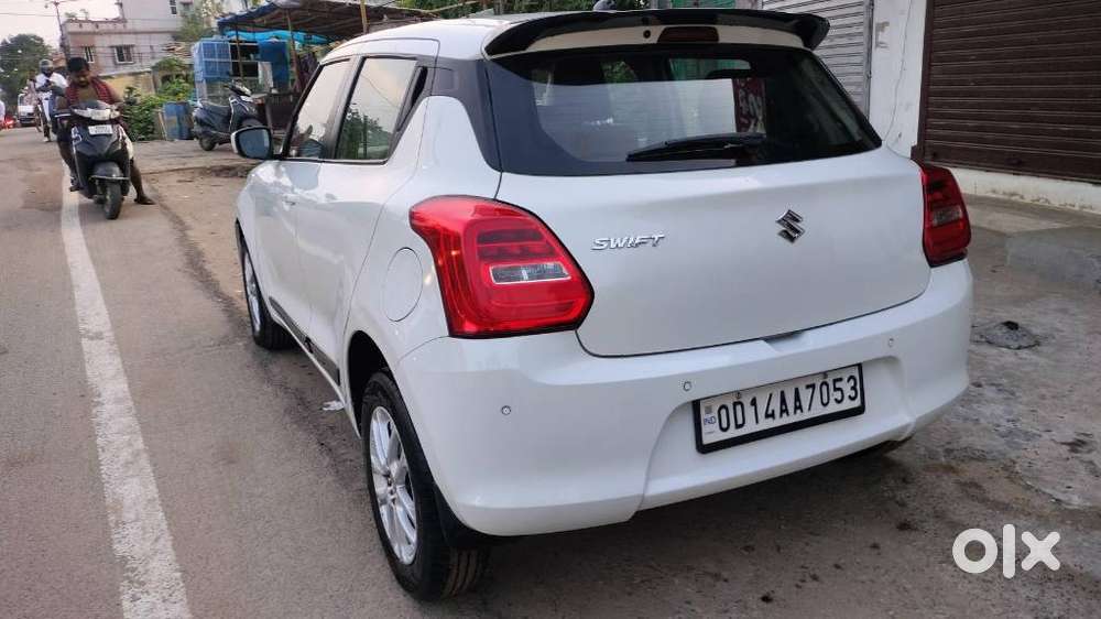 Maruti Suzuki Swift Zxi Plus, 2022, Petrol