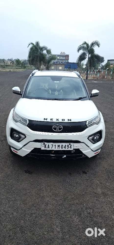 Good Condition Showroom Service History Single Hand Use With Sunroof