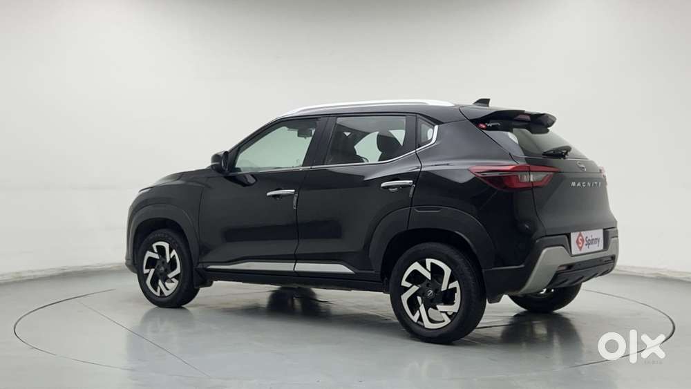 Nissan Magnite 1.0 Xv Premium, 2023, Petrol