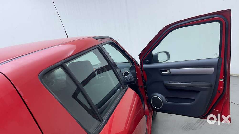Maruti Suzuki Swift Vxi Bsiv, 2011, Petrol