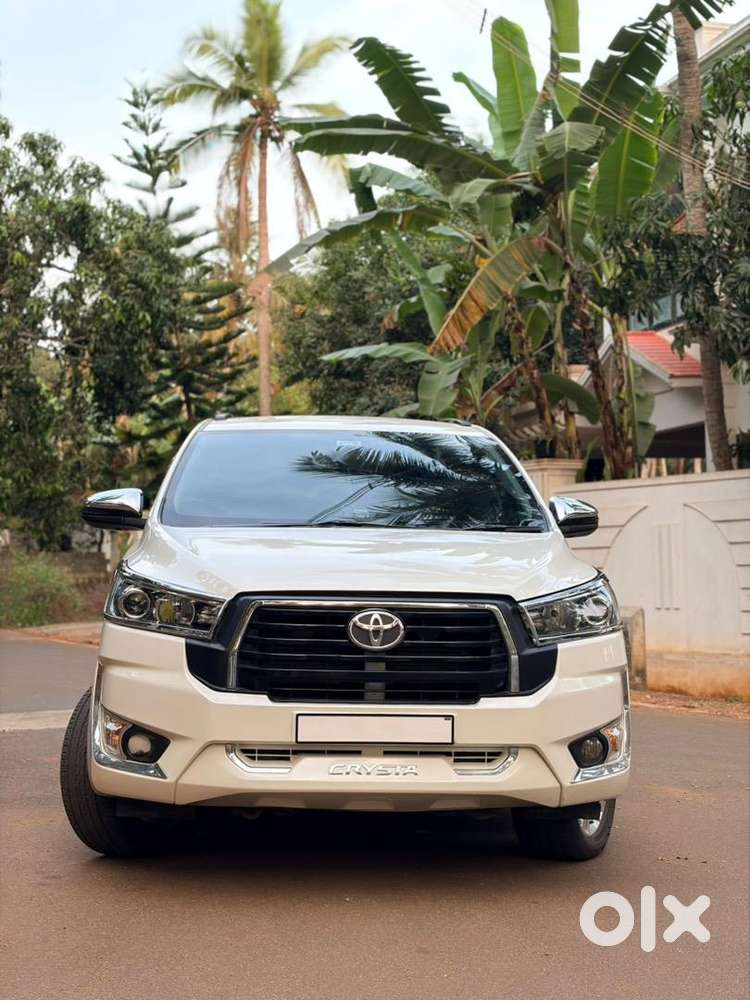 Toyota Innova Crysta 2019 Diesel Well Maintained Propercompany Service