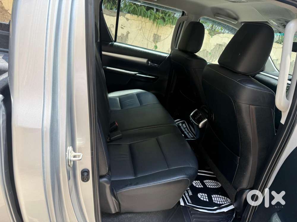 Toyota Hilux 2.8 High 4x4 Mt, 2023, Diesel