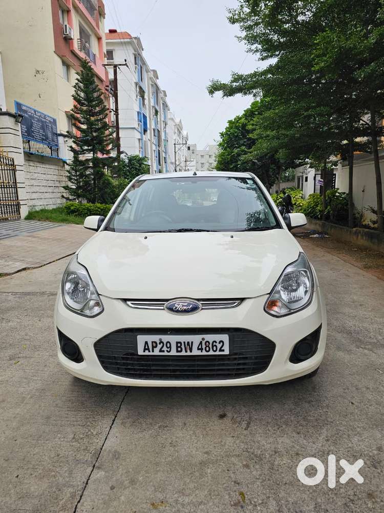 Ford Figo 1.2p Titanium Plus Mt, 2013, Petrol
