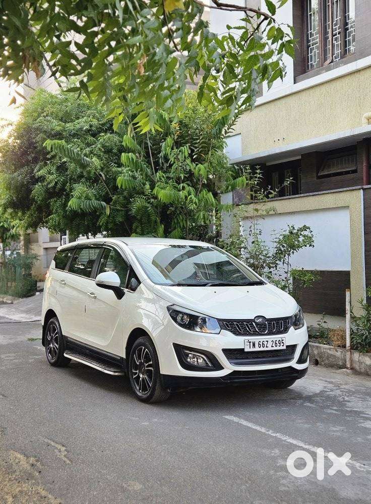 Mahindra Marazzo M8, 2018, Diesel
