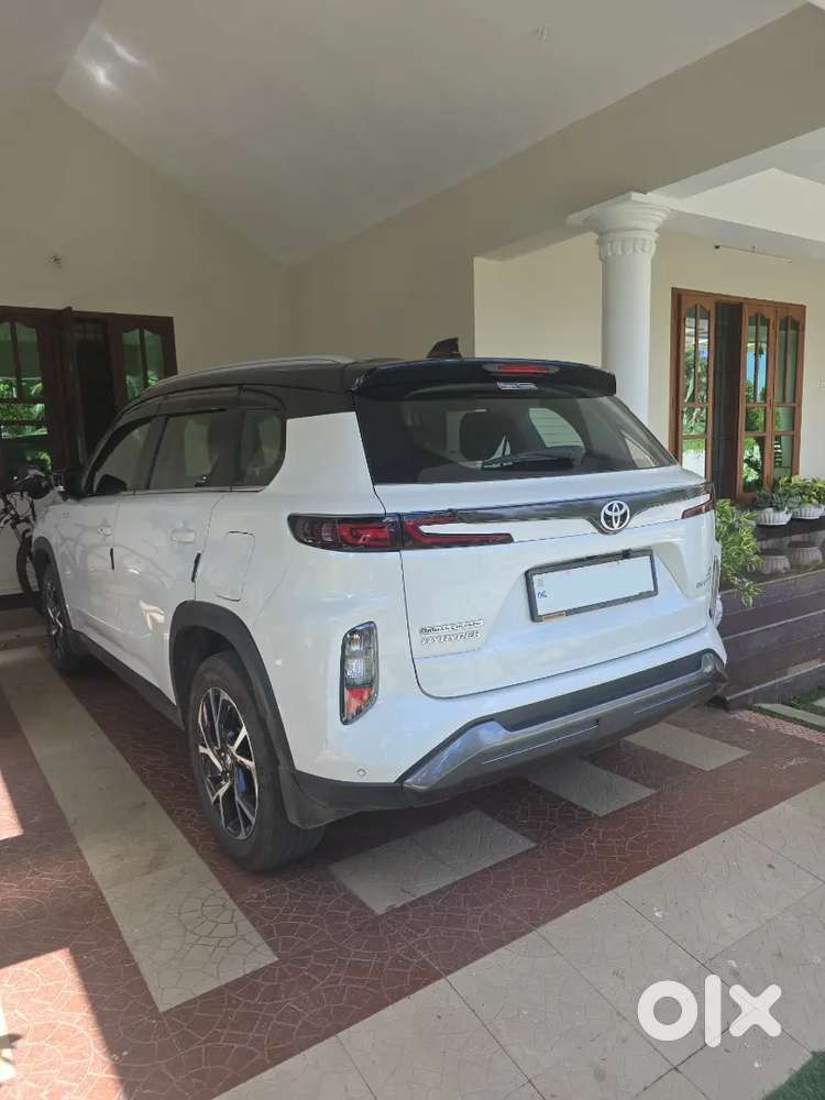 Toyota Urban Cruiser 2023 Hybrid First-owner