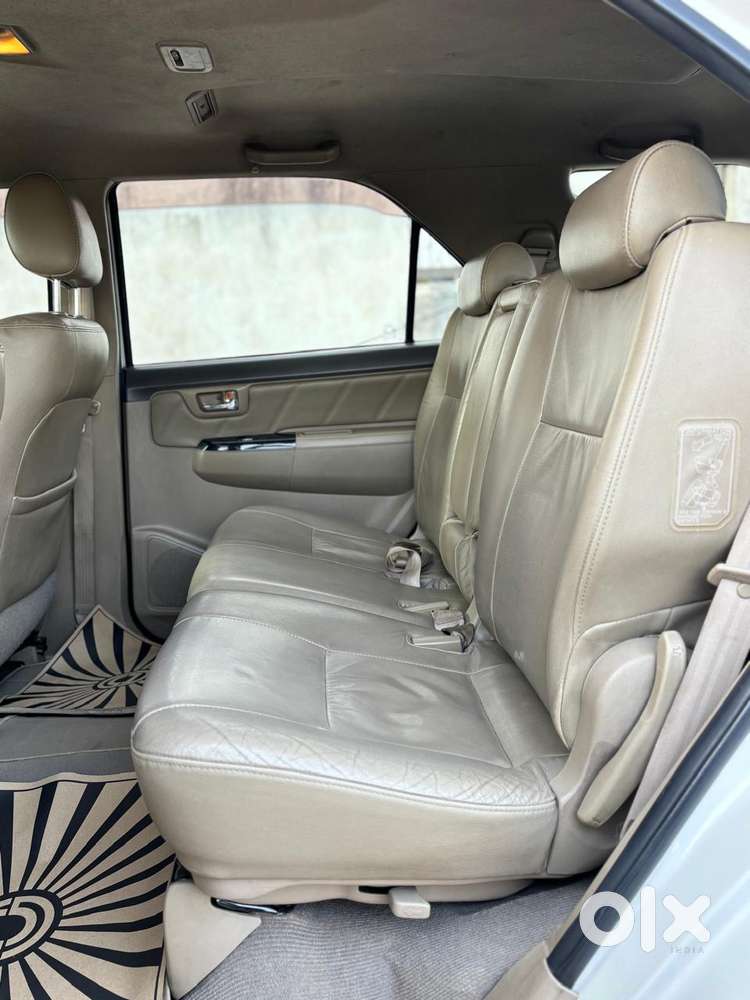 Toyota Fortuner 2011-2016 4x2 Manual, 2013, Diesel