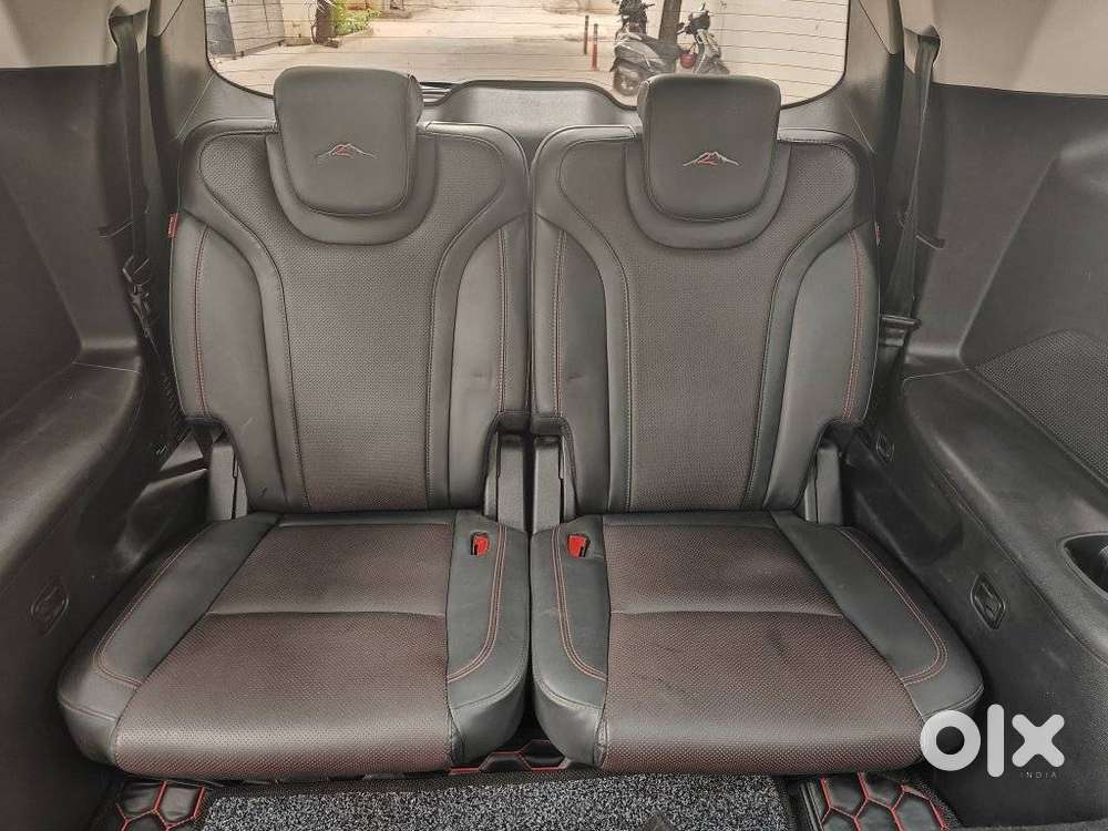 Mahindra Xuv700 2.2 Ax 7 Diesel At Luxury Pack Str Awd, 2024, Diesel