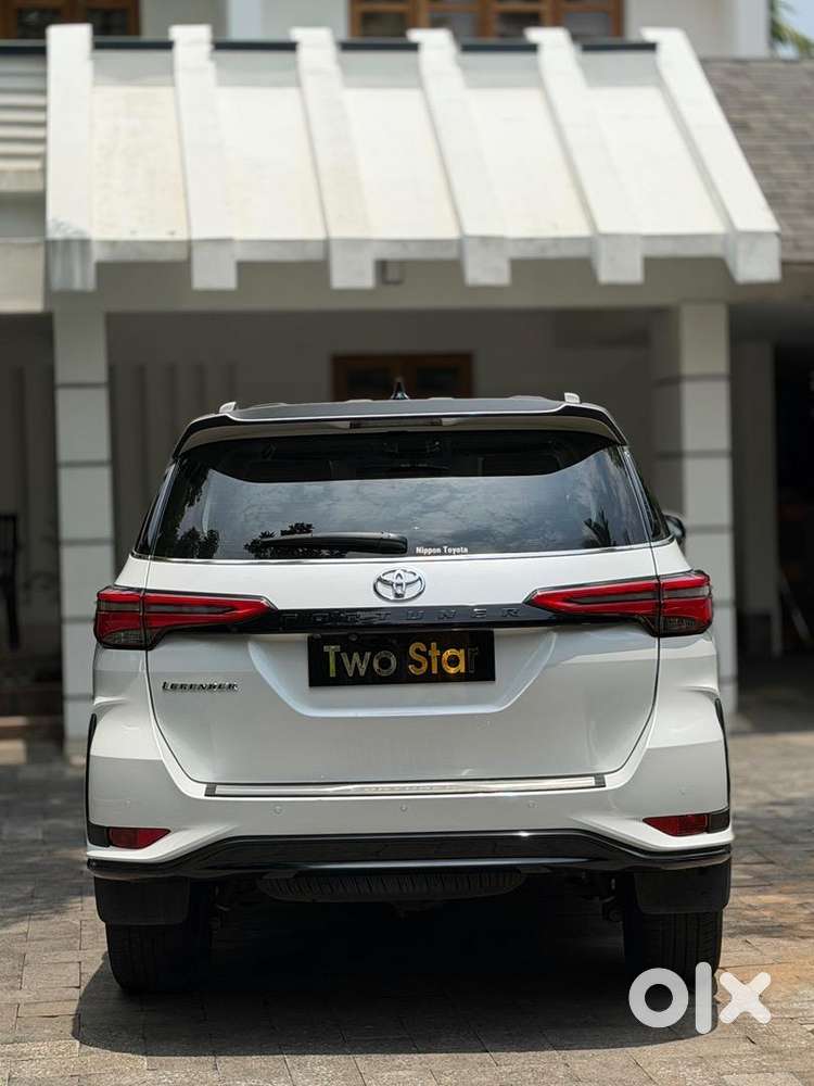 Toyota Fortuner Legender 2023
