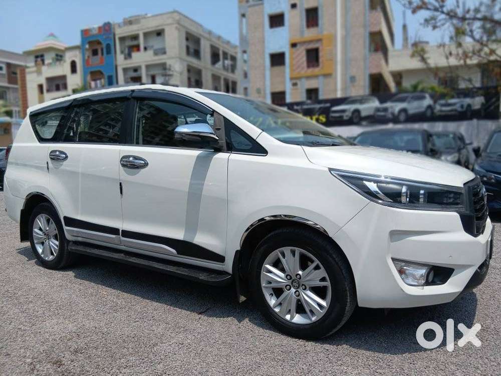 Toyota Innova Crysta 2.8z Automatic, 2018, Diesel