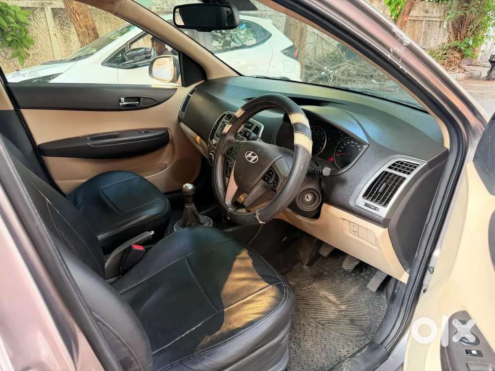 Hyundai I20 Sportz Abs 2013