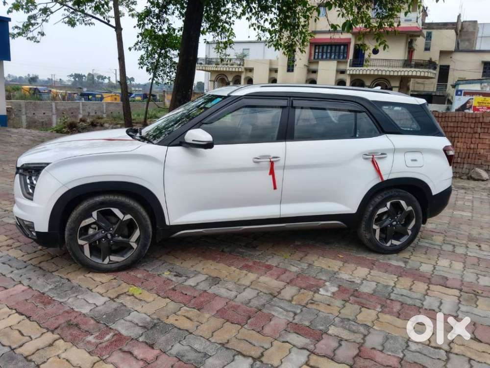 Hyundai Alcazar 1.5 Signature Diesel Mt 6 Str Dual Tone, 2023, Diese..