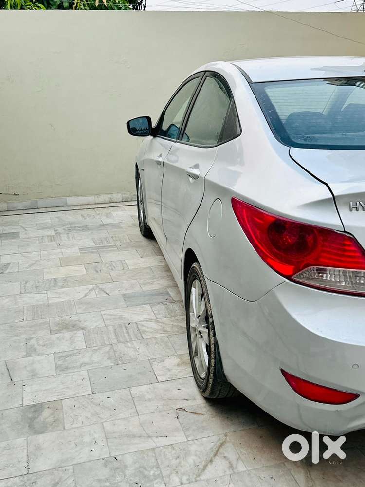 Hyundai Verna Manual 2011