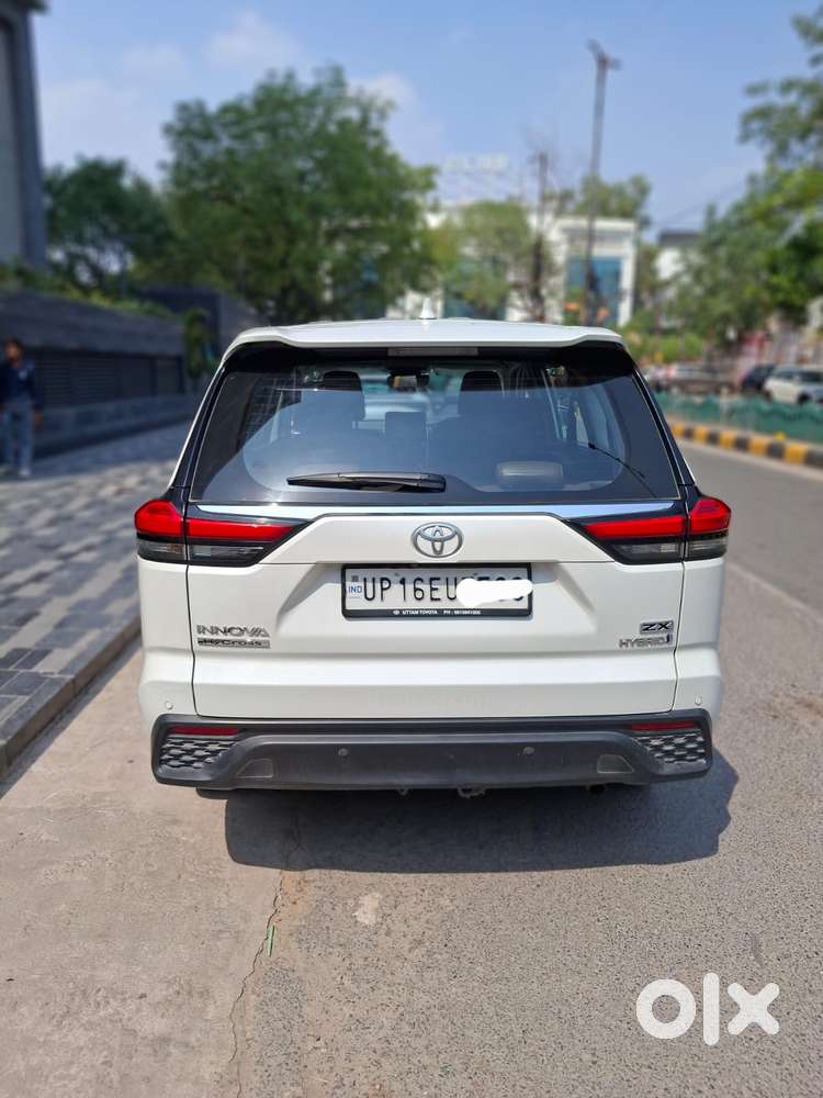 Toyota Innova Hycross 2.0 Zx (o) Hybrid 7 Str, 2025, Petrol