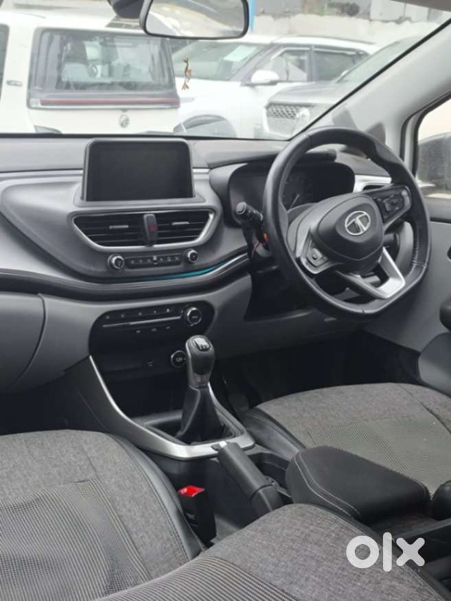 Tata Altroz Xz, 2020, Petrol