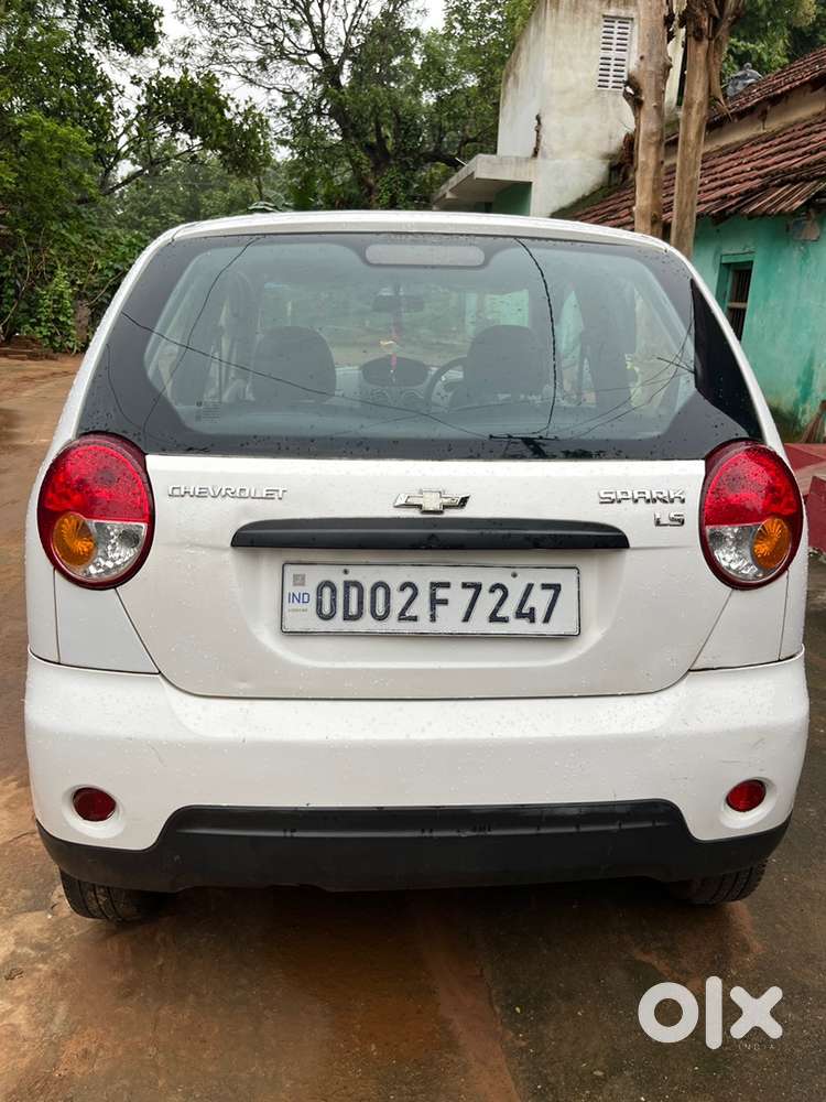 Chevrolet Spark Petrol 2013