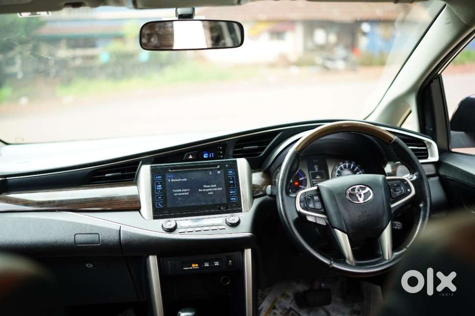 Toyota Innova Crysta 2.8z Automatic, 2016, Diesel