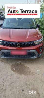 Renault Triber Rxz, 2025, Petrol