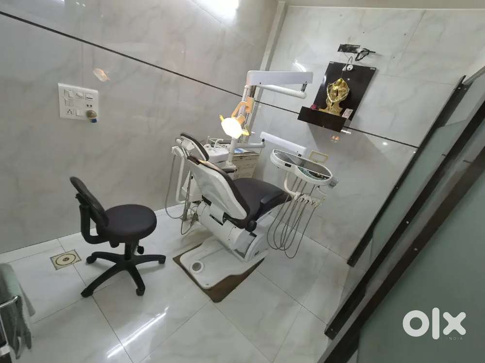 Dental chair and operating stool