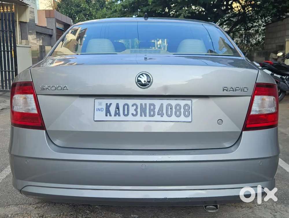 Skoda Rapid 2017 Petrol Well Maintained
.
