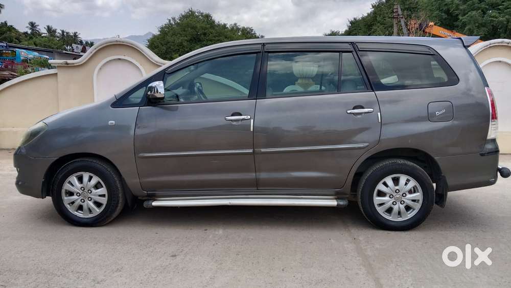 Toyota Innova 2.5 V 7 Str, 2010, Diesel