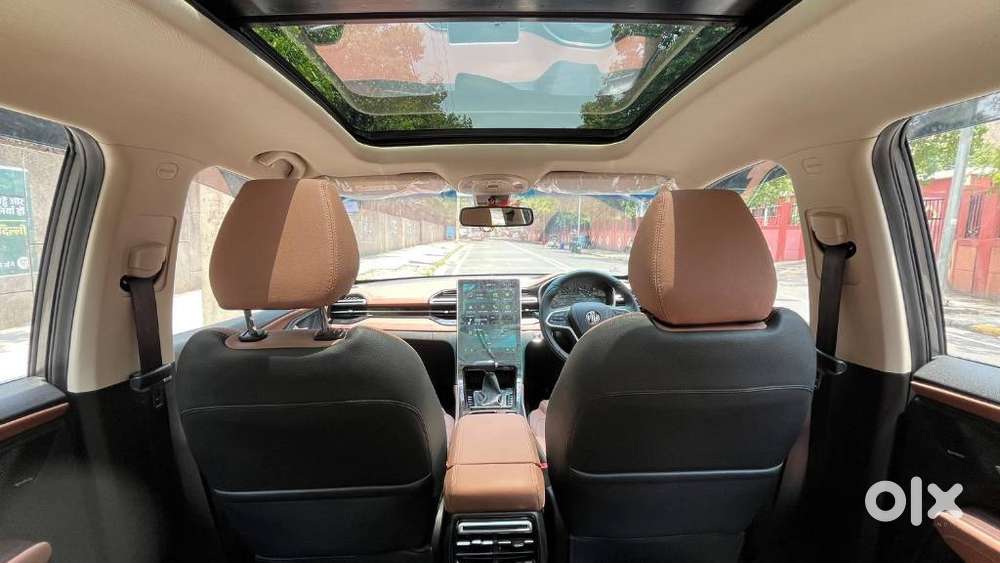 Mg Hector Plus Sharp Pro 1.5 Turbo Petrol Cvt 7 Str, 2025, Petrol