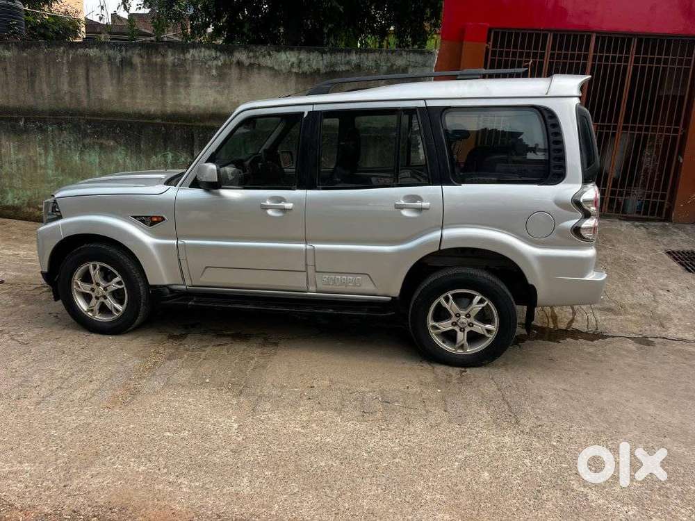 Mahindra Scorpio S10, 2017, Diesel