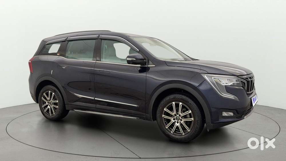 Mahindra Xuv700 2.0 Ax 5 Petrol Mt 7 Str, 2023, Diesel