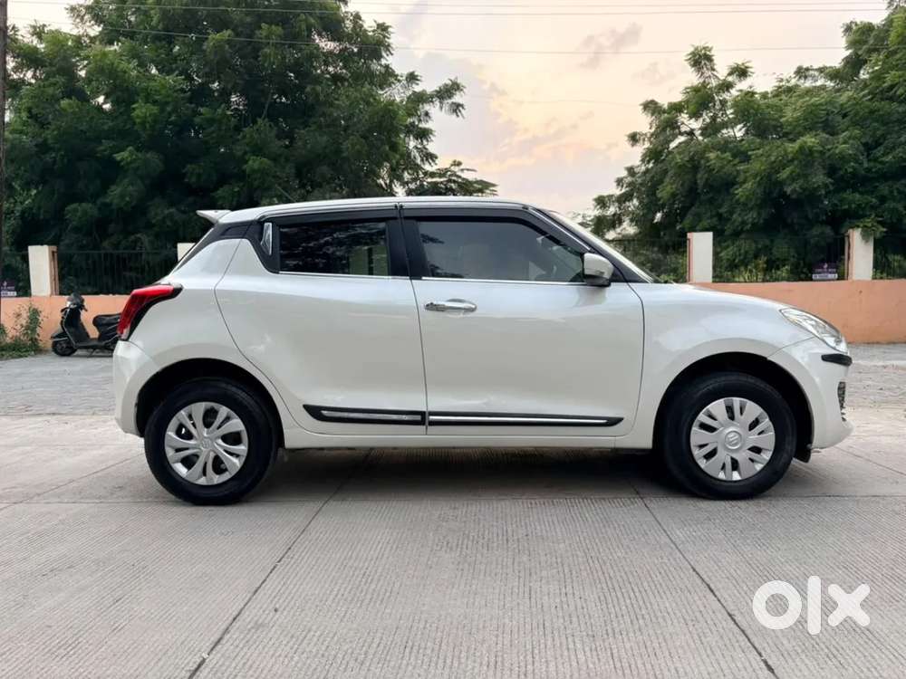 Maruti Suzuki Swift Vxi, 2022, Petrol