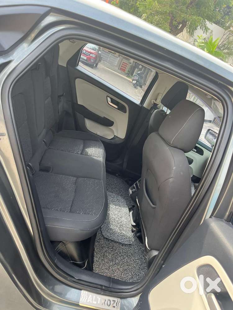 Tata Altroz Xz Plus (s), 2024, Petrol