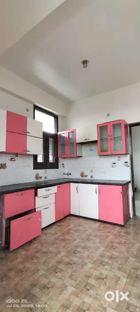 Two BHK flat for rent in sundarpur Lanka Varanasi