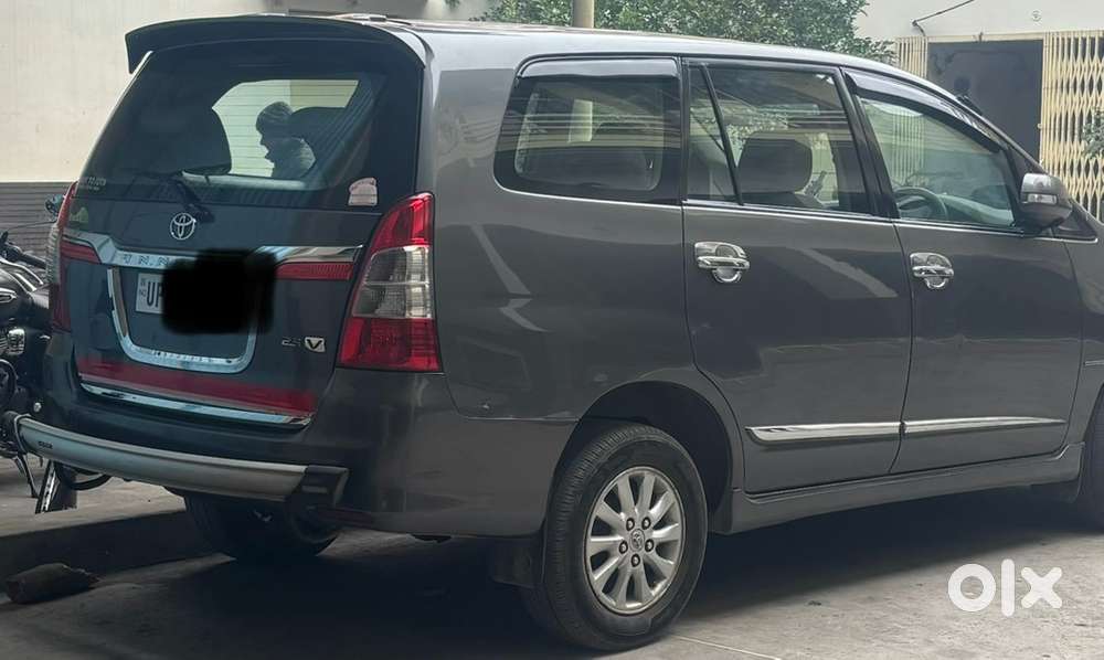 Toyota Innova 2014 Diesel Well Maintained