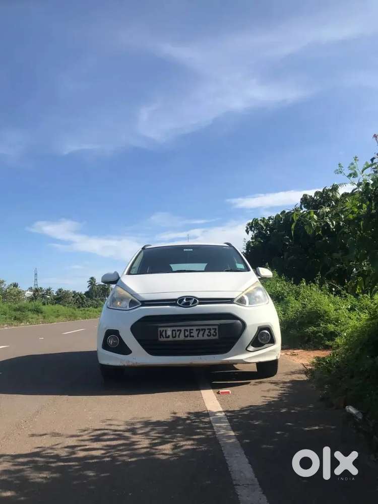 Hyundai Grand I10sportz 2015 Diesel 68750 Km Second Owner