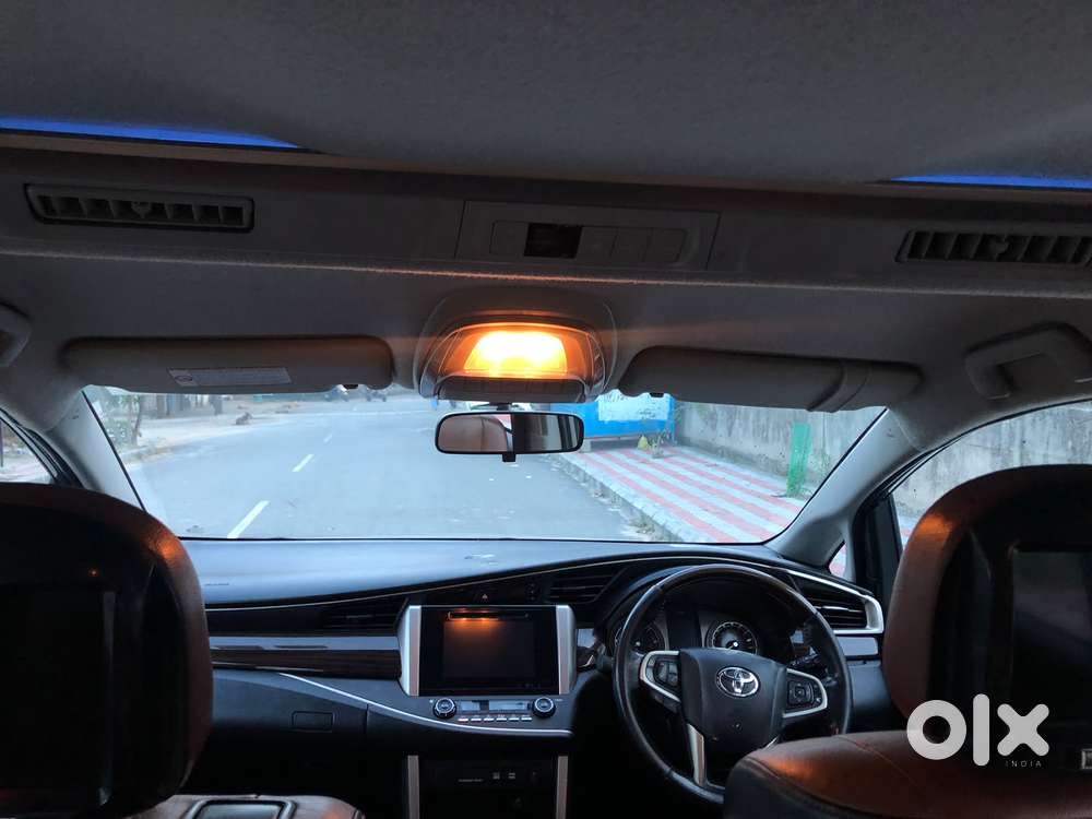 Toyota Innova Crysta 2.8z Automatic, 2016, Diesel