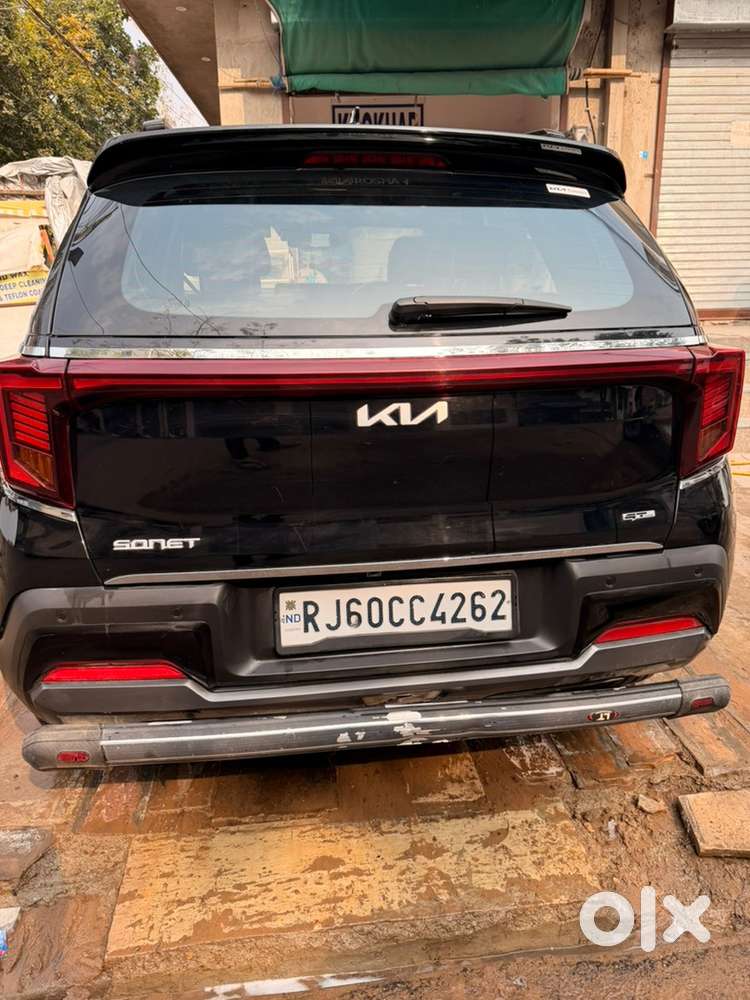 Kia Sonet 2024 Petrol 9800 Km Driven