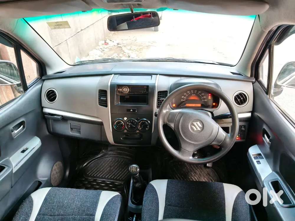 Maruti Suzuki Wagon R 2011 Model Showroom Cng Fitted