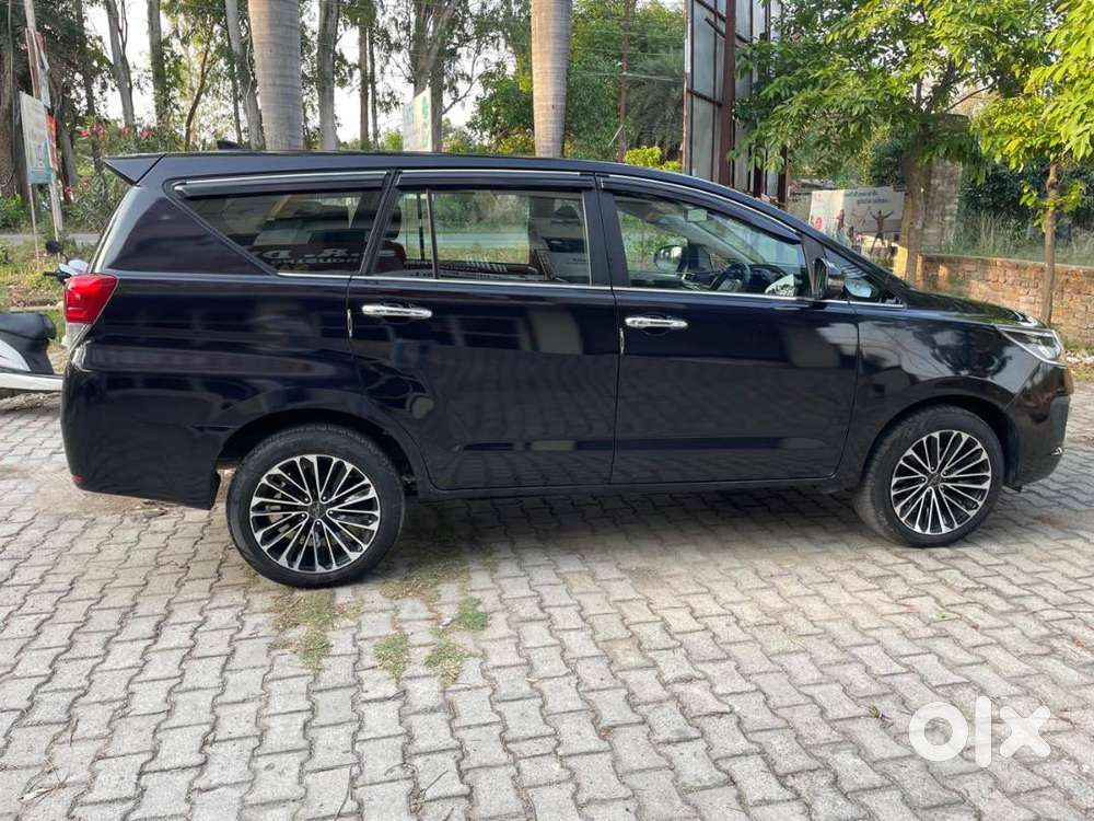 2022 Toyota Innova Crysta  Only 36k Km Driven  Insured Till Oct 2026